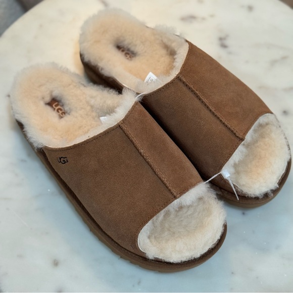 UGG Chestnut Sheepskin Slide with Cream Shearling - Picture 6 of 8